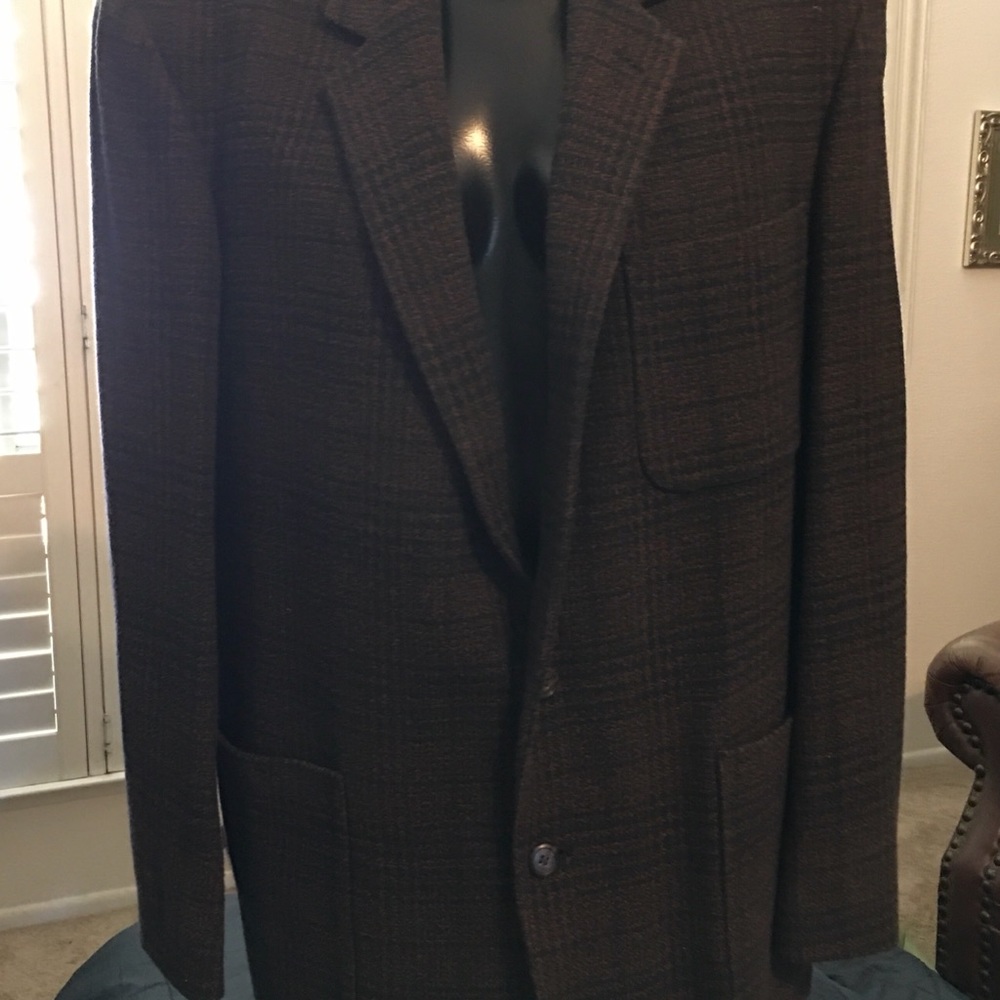 Claiborne Men’s 42 100% cotton brown and black houndstooth type pattern